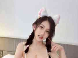 36E天然巨乳女神-奶昔