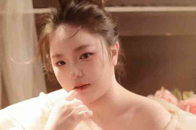 妞妞舌转咪咪69互动品鲍鱼