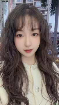 ♬ 珠江新城小蛮妖